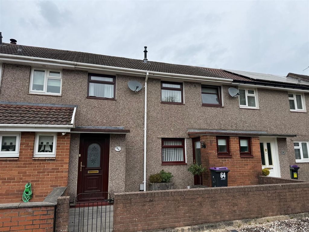 3 bed terraced house to rentOakfield Road, Oakfield, Cwmbran NP44