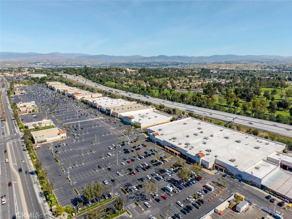 25712 The Old Road, Valencia, CA 91381