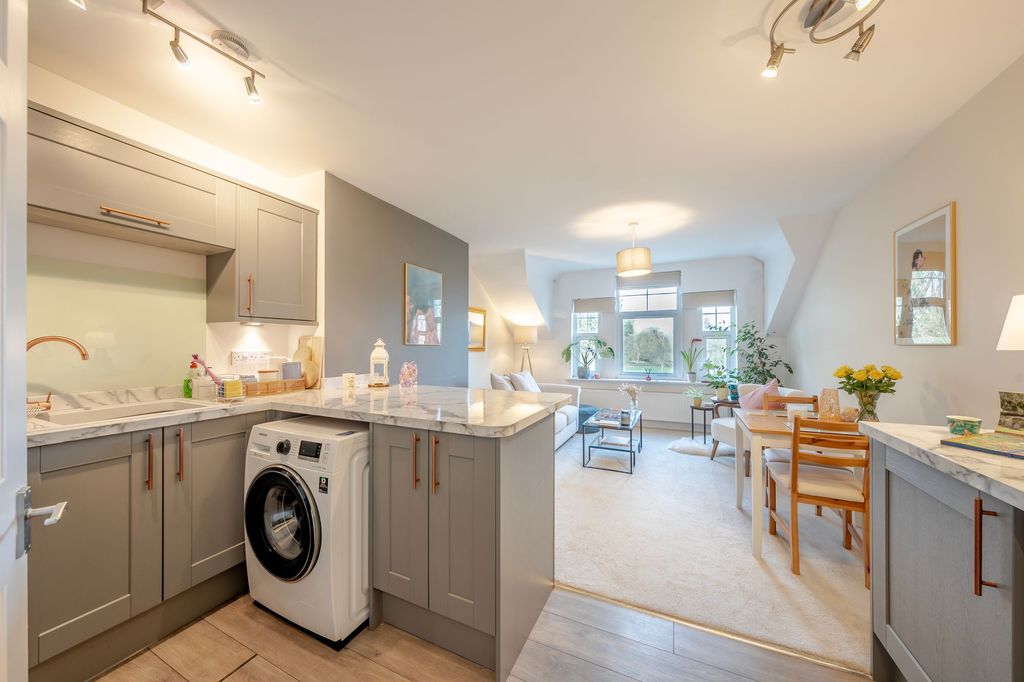 Additional image 5 of 1 bed flat for saleHarlow Moor Drive, Harrogate HG2
