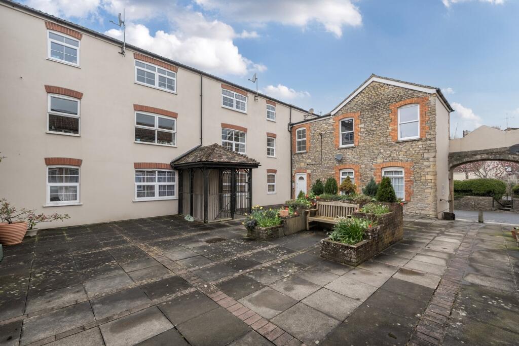 Vineys Yard, Bruton, BA10