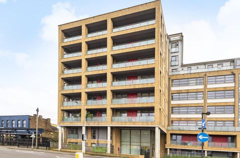 Capworth Street, London E10