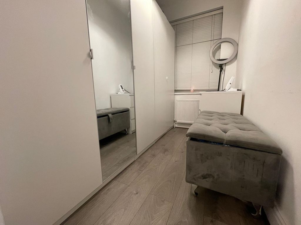 Additional image 5 of 2 bed flat to rentVictoria Road, London NW7