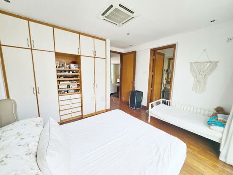 2 Sarkies Road photo 5