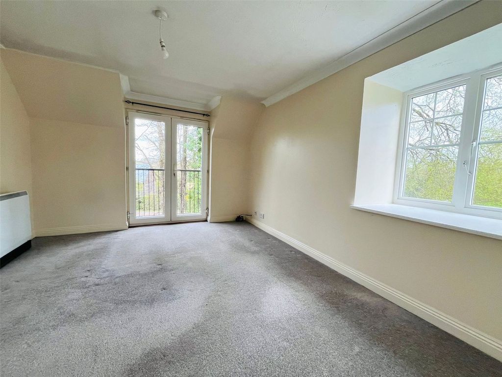 Additional image 5 of 2 bed flat to rentGould Close, Newbury, Berkshire RG14