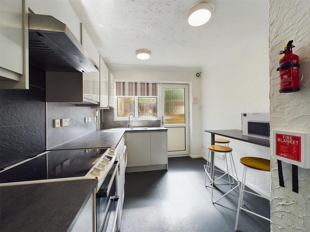 5 bed shared accommodation to rentBaden Road, Brighton BN2 photo 2