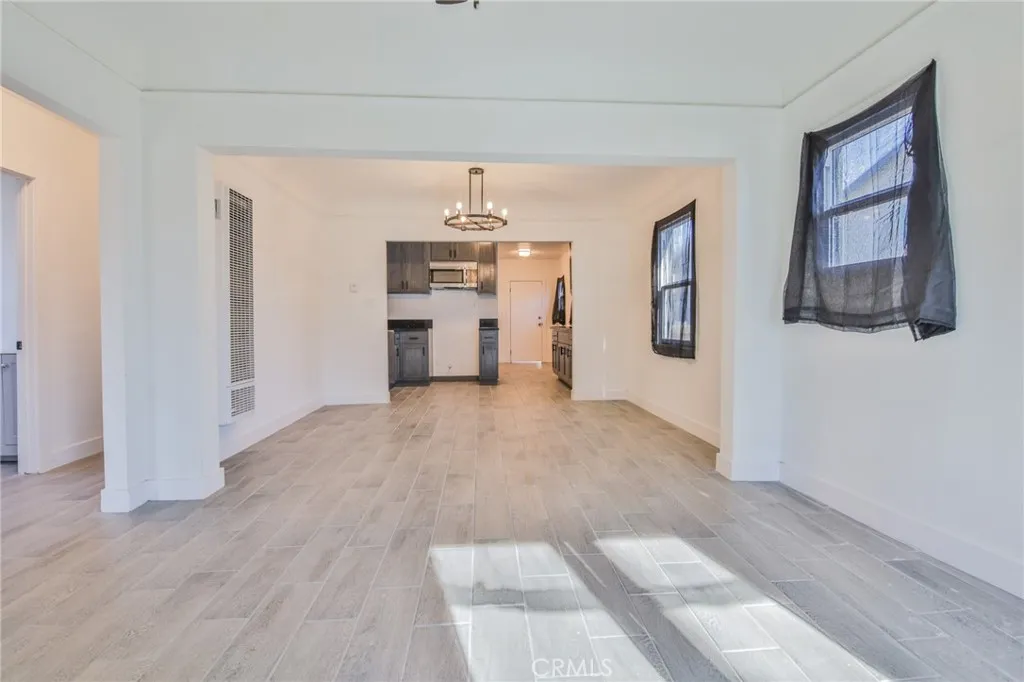Additional image 40 of 317 W 107th St, Los Angeles, CA 90003