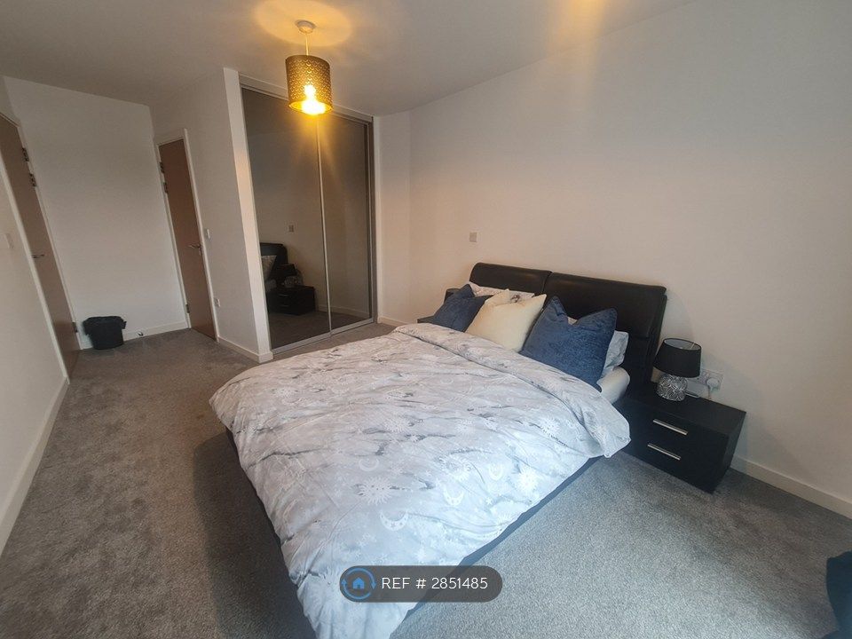 2 bed flat to rentIfield Road, Crawley RH11 photo 5