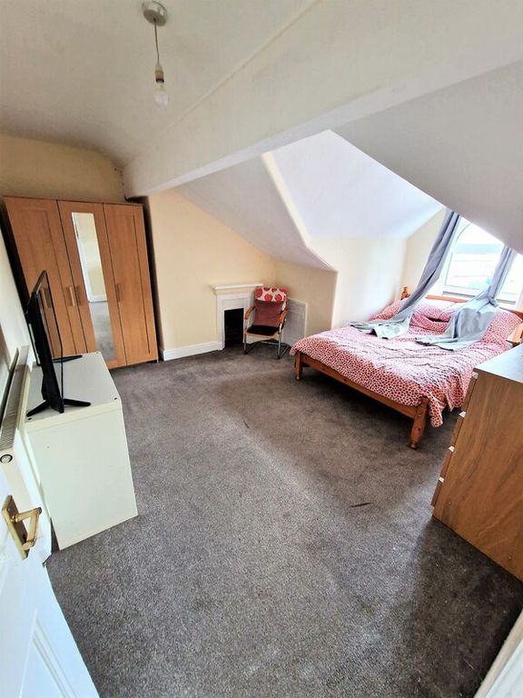 Additional image 4 of 5 bed shared accommodation to rentWhitehall Road, Wortley, Leeds LS12
