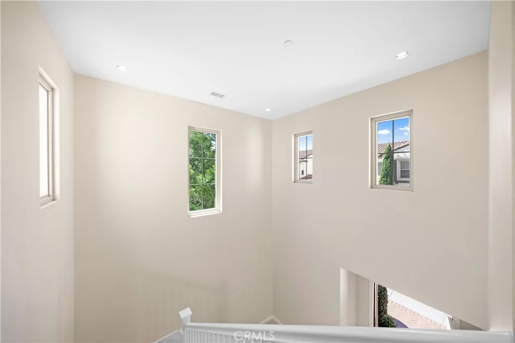 Additional image 22 of 107 Overbrook, Irvine, CA 92620