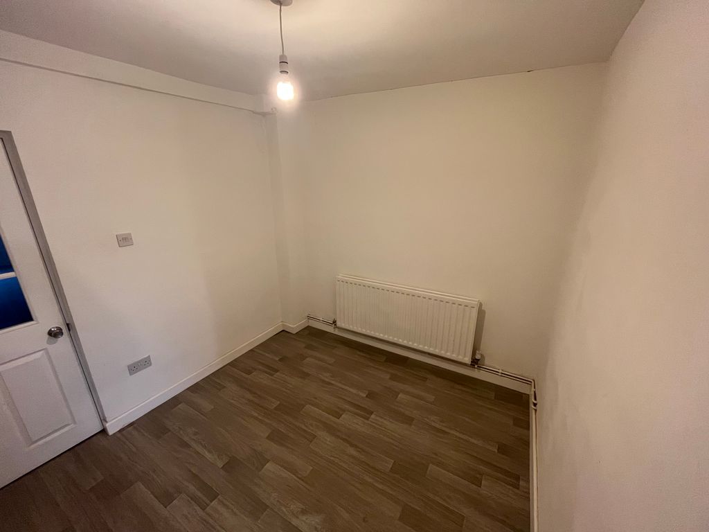 Additional image 7 of 2 bed property to rentCambria Street, Pontypool NP4