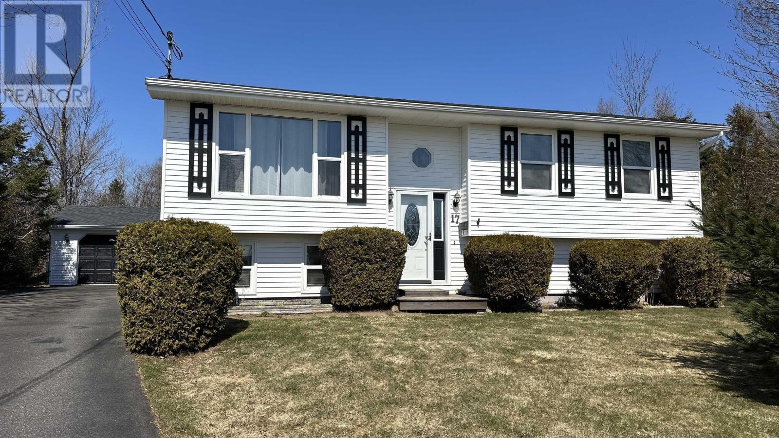 17 Menlow Court