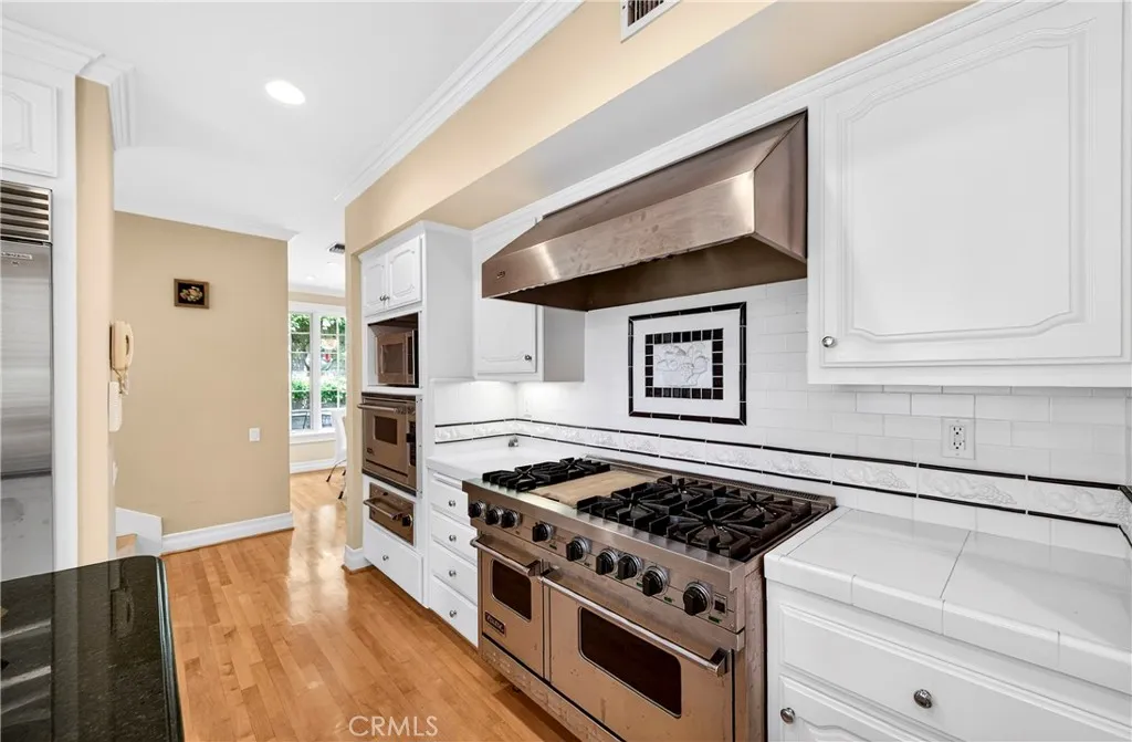 Additional image 16 of 465 W Highland Avenue, Sierra Madre, CA 91024