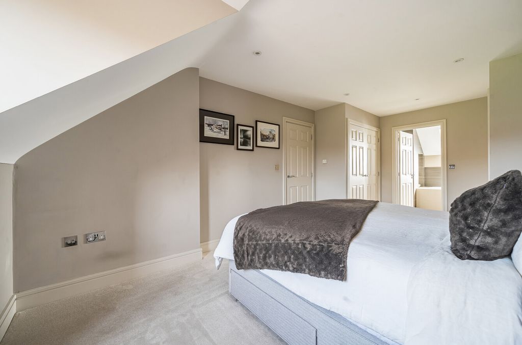 Additional image 20 of 4 bed detached house for saleElen Place, Bracknell, Berkshire RG42