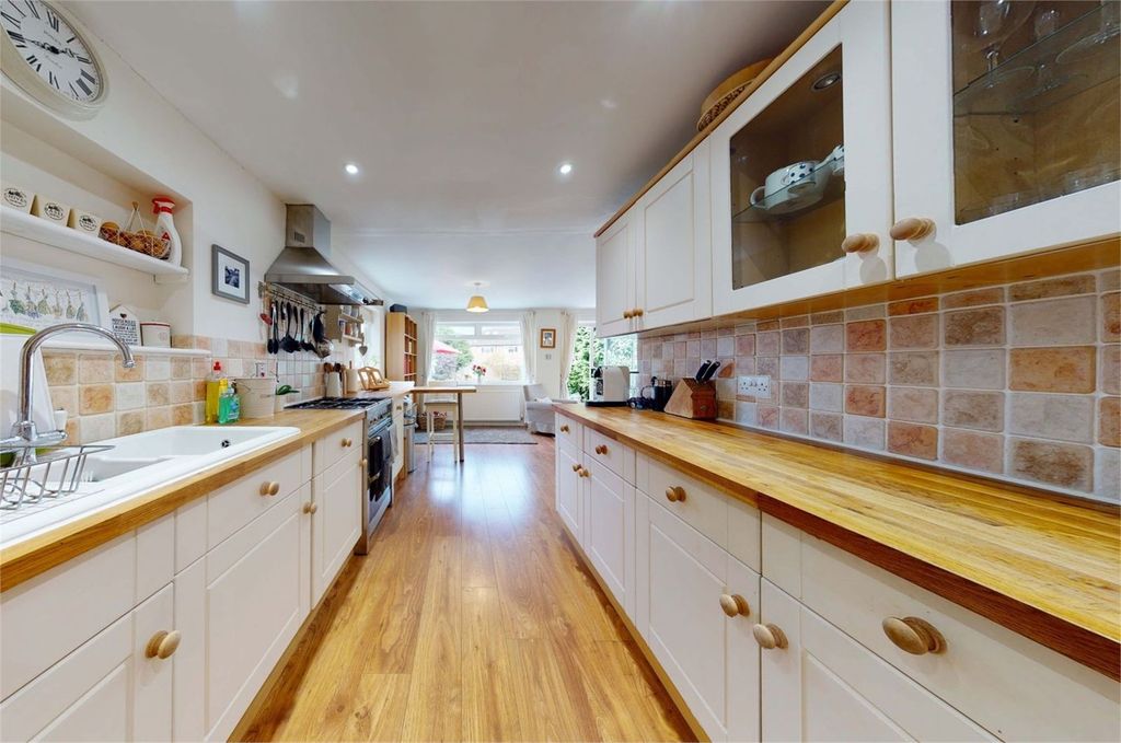 Additional image 4 of 4 bed semi-detached house to rentLinden Avenue, Prestbury, Cheltenham GL52