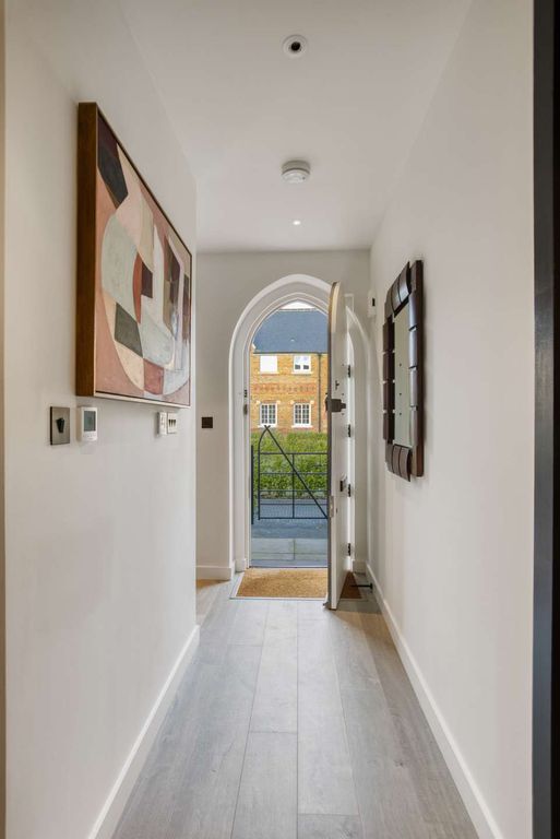 Additional image 23 of 5 bed flat for saleDaffodil Crescent, Barnet EN4