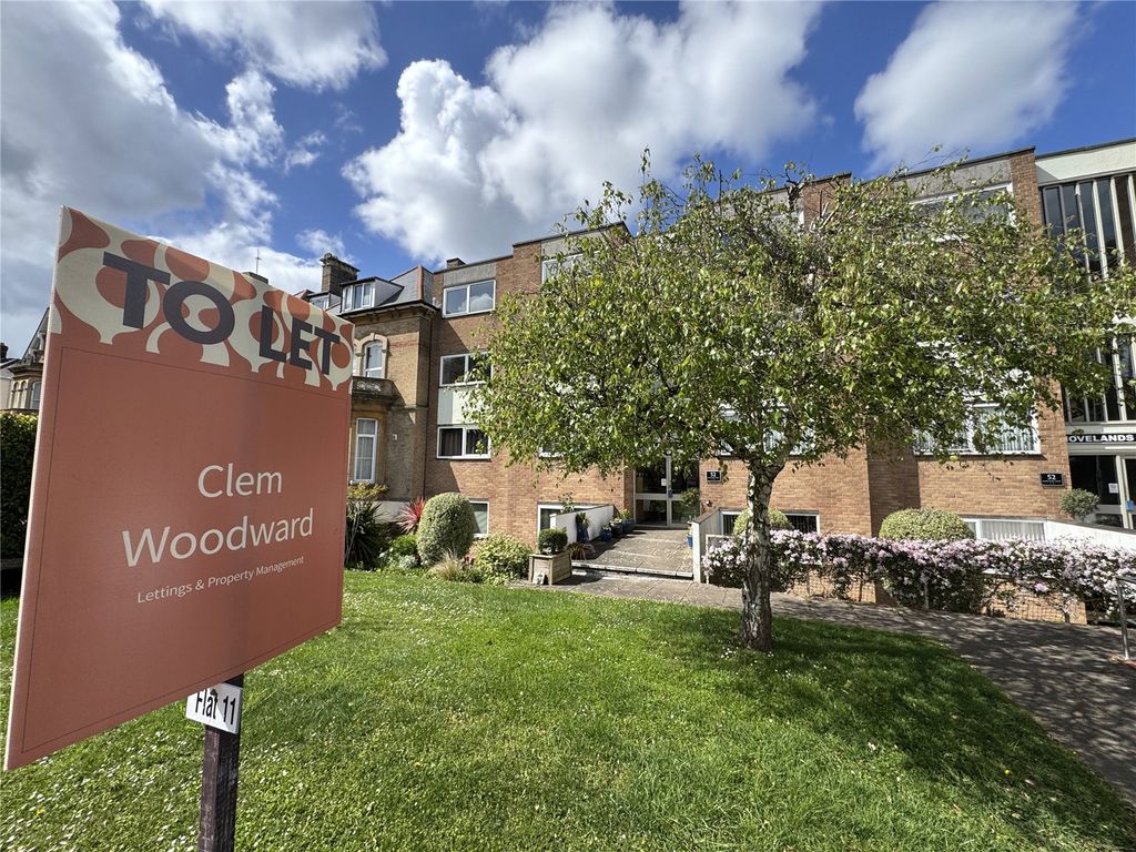 2 bed flat to rentTrull Road, Taunton, Somerset TA1