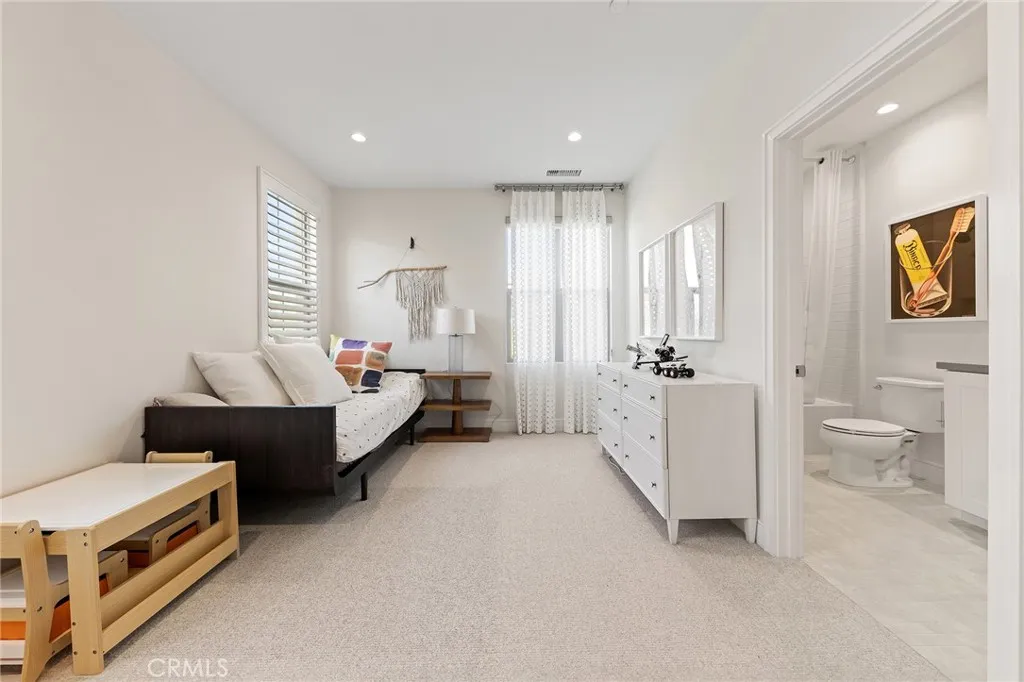 Additional image 43 of 117 Petunia, Irvine, CA 92618
