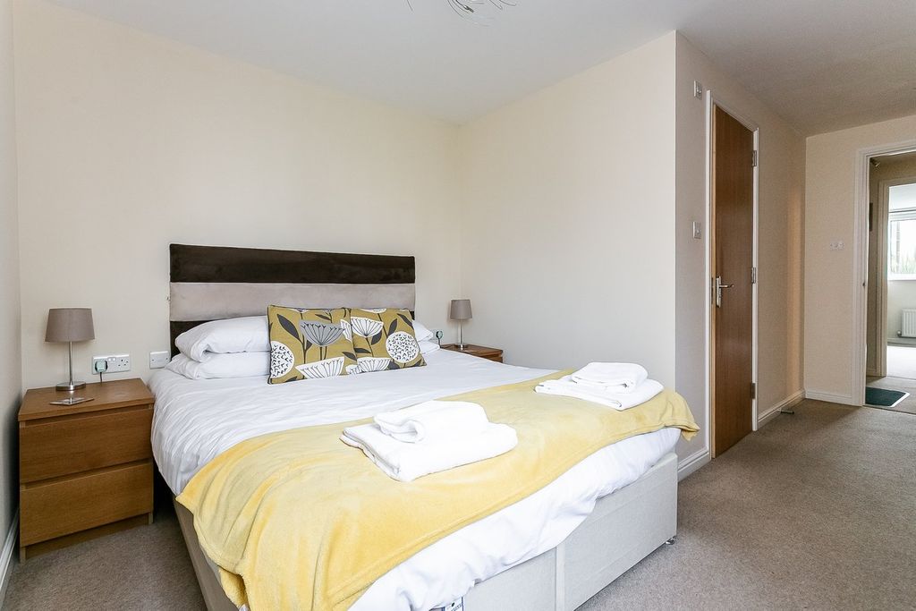 Additional image 11 of 2 bed flat for saleAllanfield Place, Edinburgh EH7