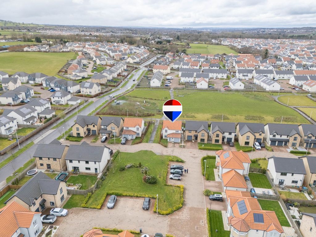 Additional image 18 of 3 bed detached house for saleBaxter Road, East Calder EH53