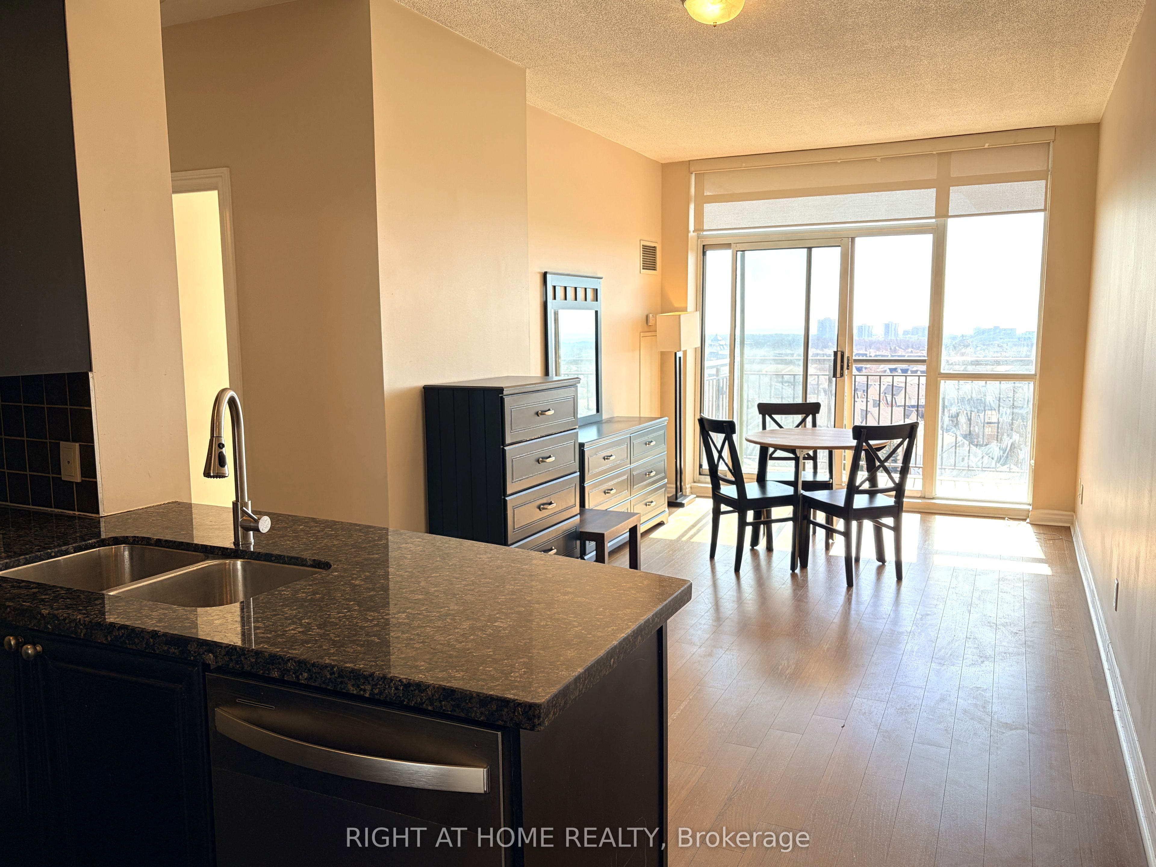 Additional image 3 of 1105-2365 Central Park Drive, Oakville, ON, L6H 0C7