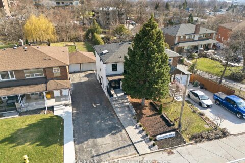 Additional image 8 of 11 Gotham Court, Toronto, ON, M6M 2N9