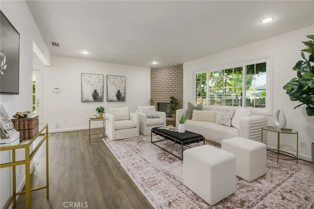 Additional image 5 of 17256 Lemay St, Lake Balboa, CA 91406