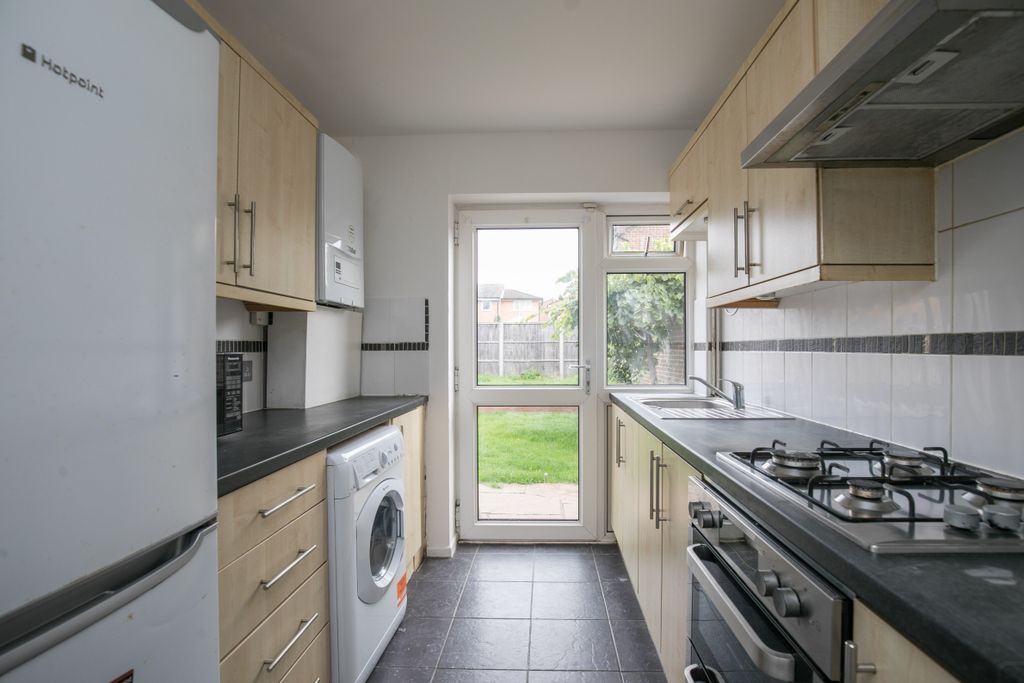 Additional image 24 of 3 bed terraced house to rentPalmers Close, Maidenhead SL6