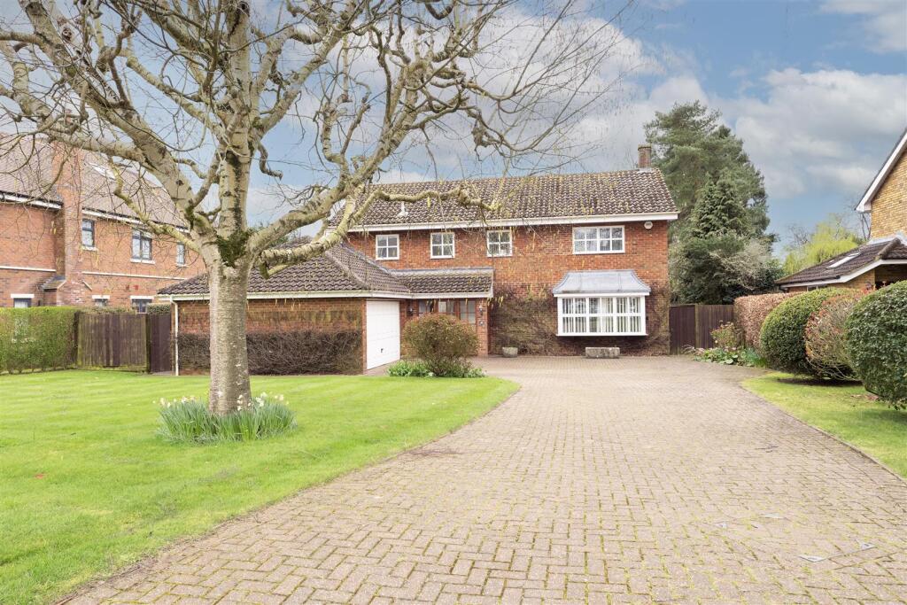 The Uplands, Harpenden