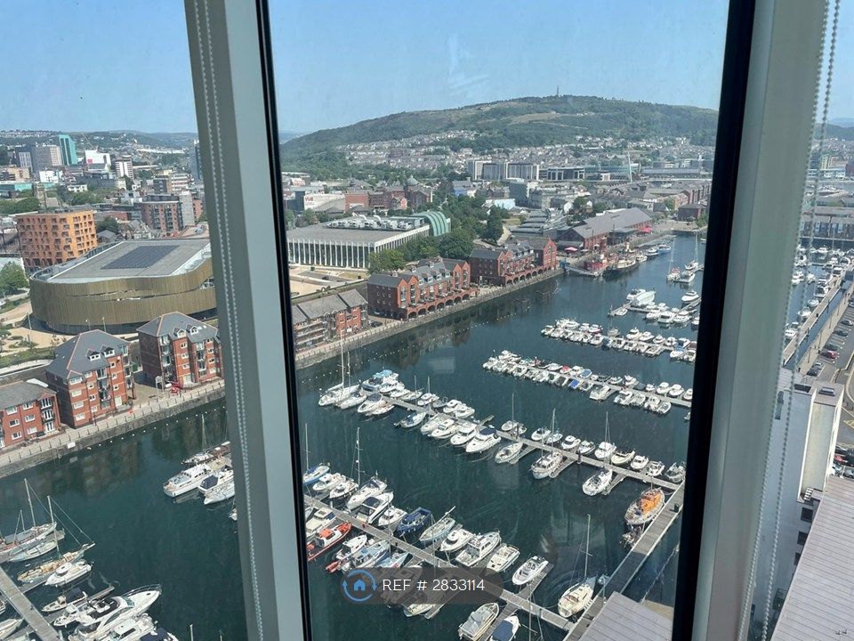 2 bed flat to rentMeridian Tower, Maritime Quarter, Swansea SA1 photo 2