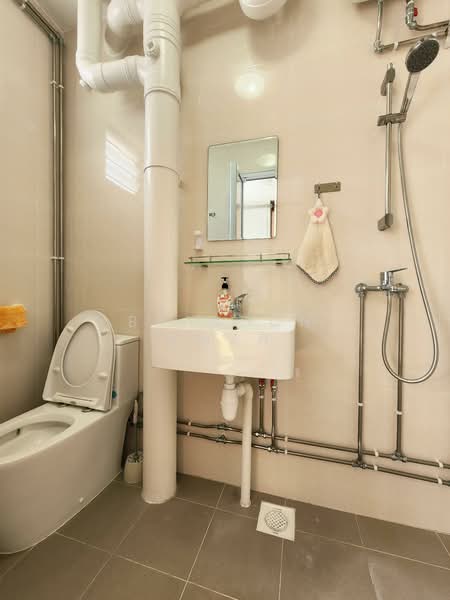 874 Tampines Street 84 photo 3