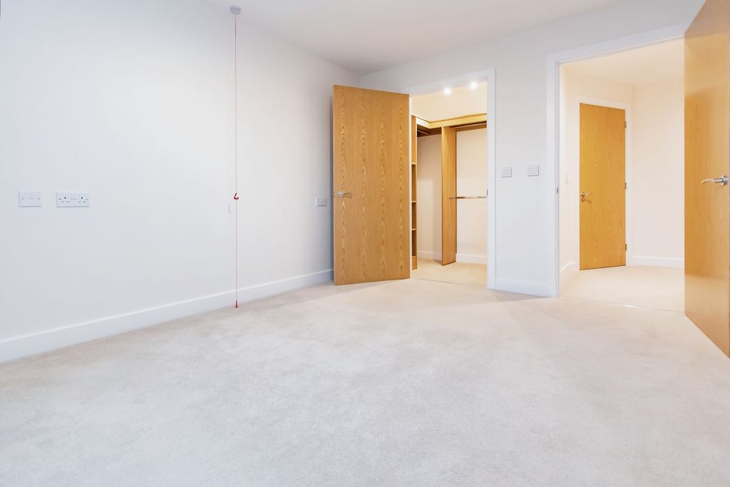 Additional image 7 of 2 bed flat for saleKingfisher Court, South Street, Taunton TA1