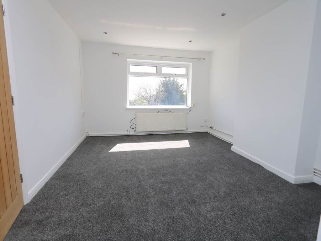 Additional image 6 of 2 bed maisonette to rentCastle Road, Rhoose, Vale Of Glamorgan CF62