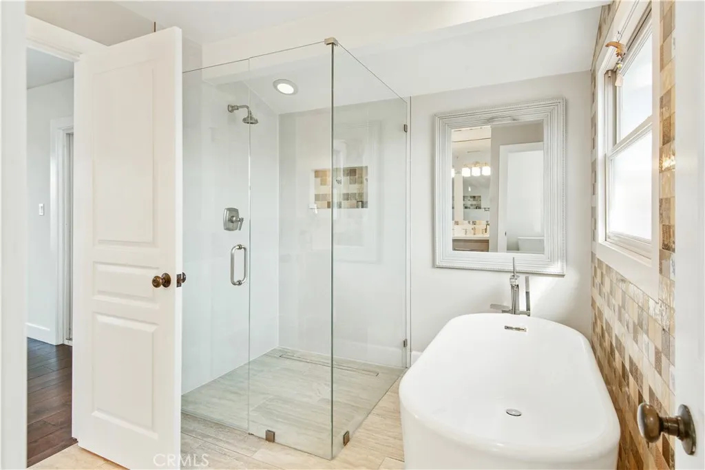 Additional image 54 of 420 S Broadway Unit A, Redondo Beach, CA 90277