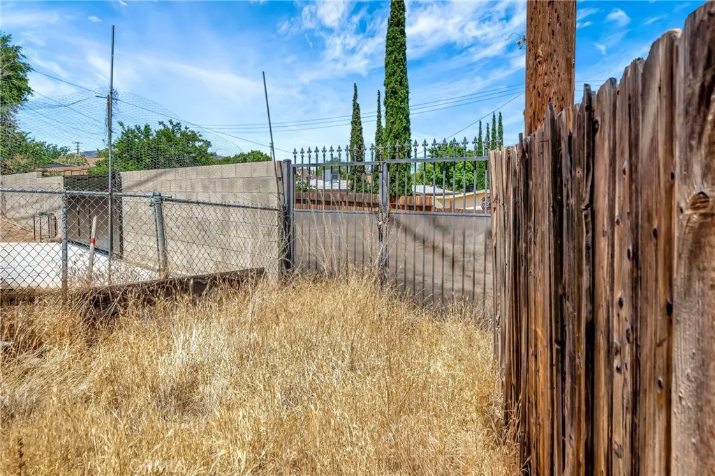 Additional image 85 of 1617 Elizabeth Lake Rd, Palmdale, CA 93551