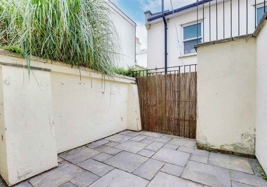 Additional image 10 of 2 bed flat for saleNorth Road, The Park NG7