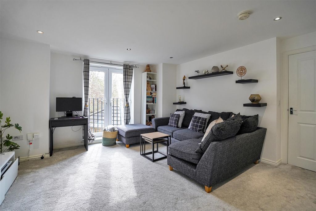 Additional image 5 of 2 bed flat for saleWhitstable Mews, Leeds LS12