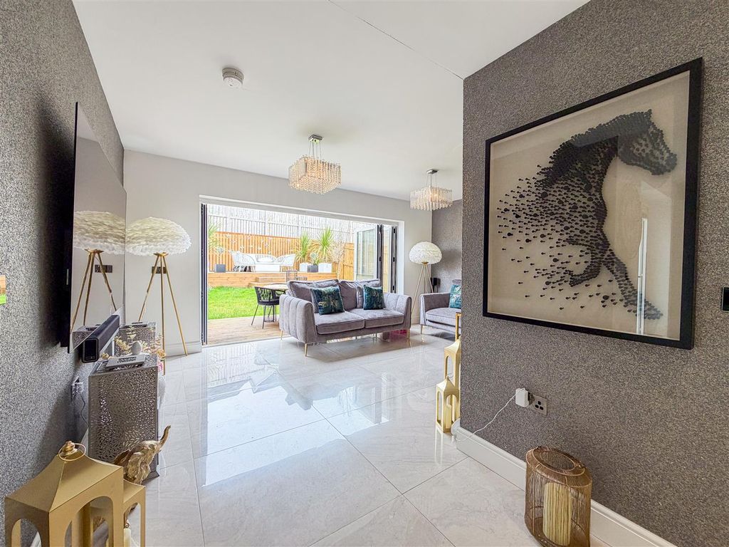 Additional image 4 of 4 bed detached house for saleKiln Drive, Stewarton, Kilmarnock KA3
