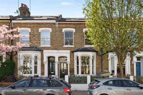 Plimsoll Road, London N4