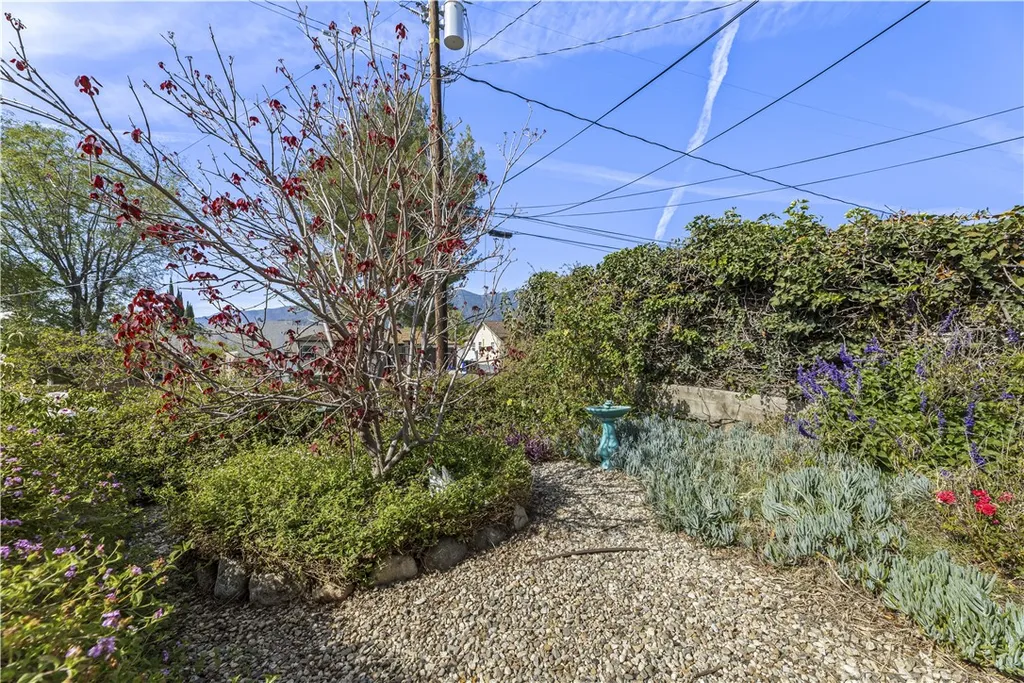 Additional image 31 of 2389 Mayfield Avenue, Montrose, CA 91020