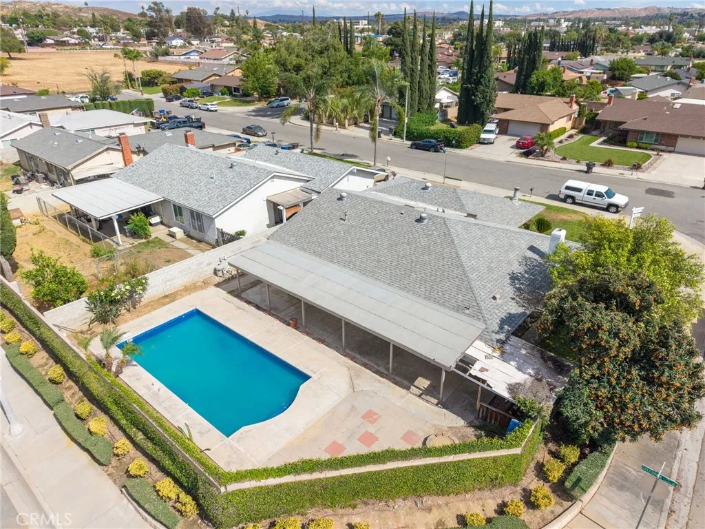 10389 Brookway Place, Riverside, CA 92505