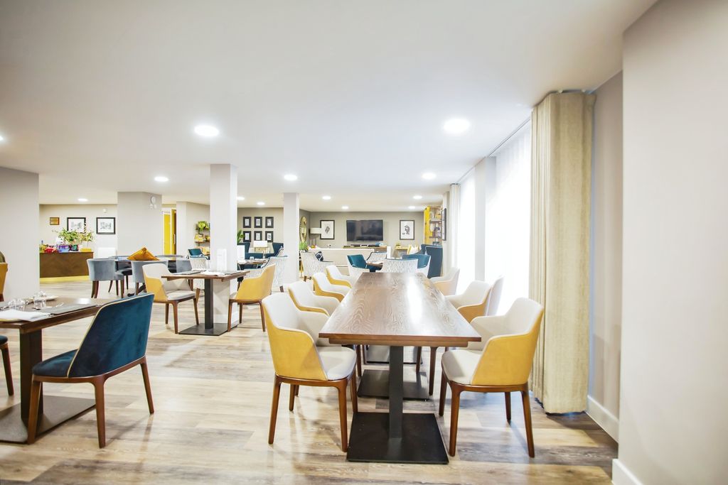 Additional image 16 of 2 bed flat for saleKingfisher Court, South Street, Taunton TA1