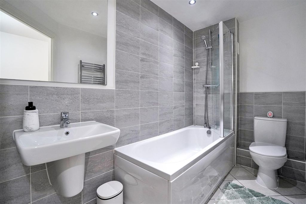 Additional image 7 of 2 bed flat for saleWhitstable Mews, Leeds LS12