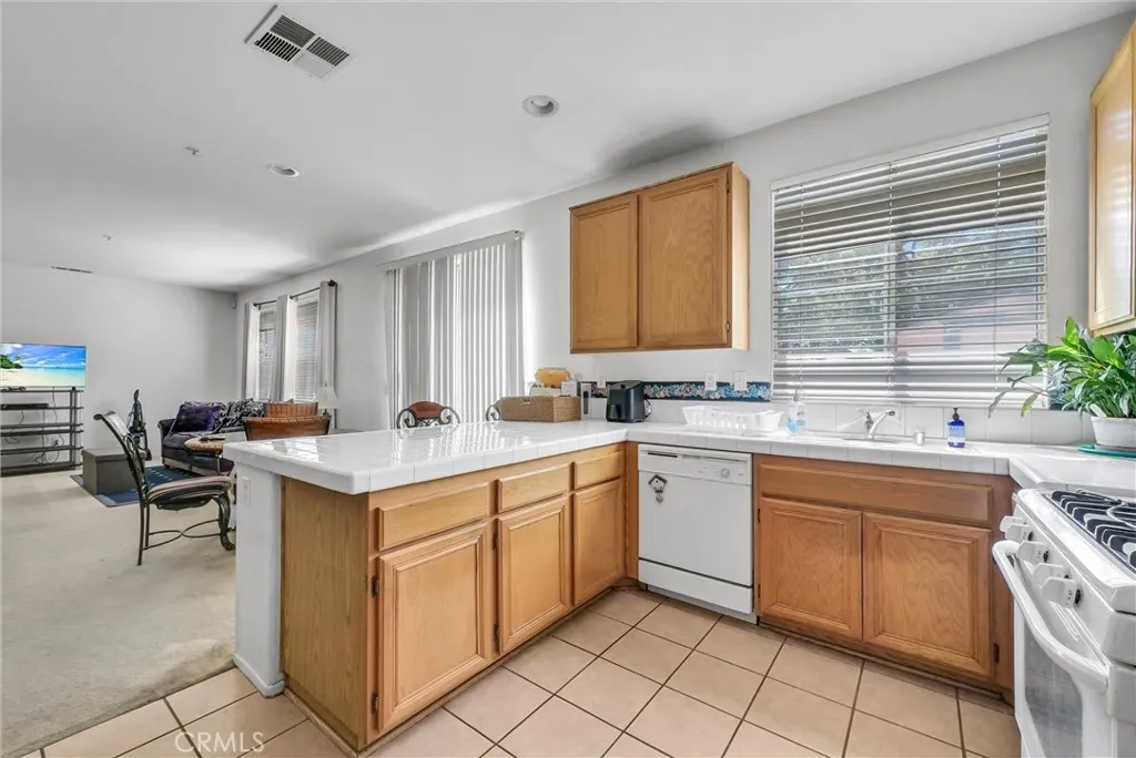Additional image 12 of 5762 Pine Valley Dr, Fontana, CA 92336