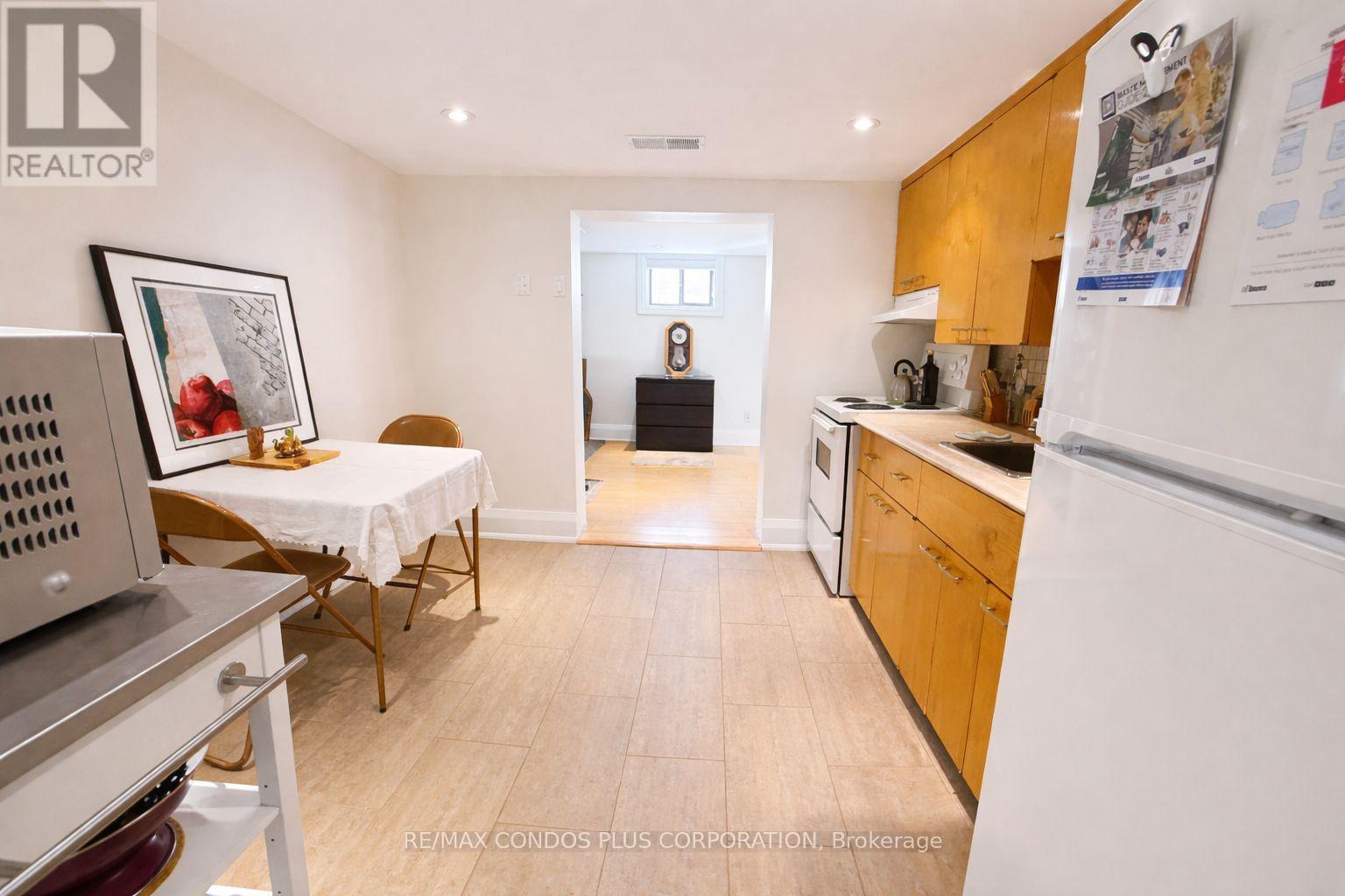 Additional image 5 of 32 Harrow Drive, Toronto, ON, M6M2X3