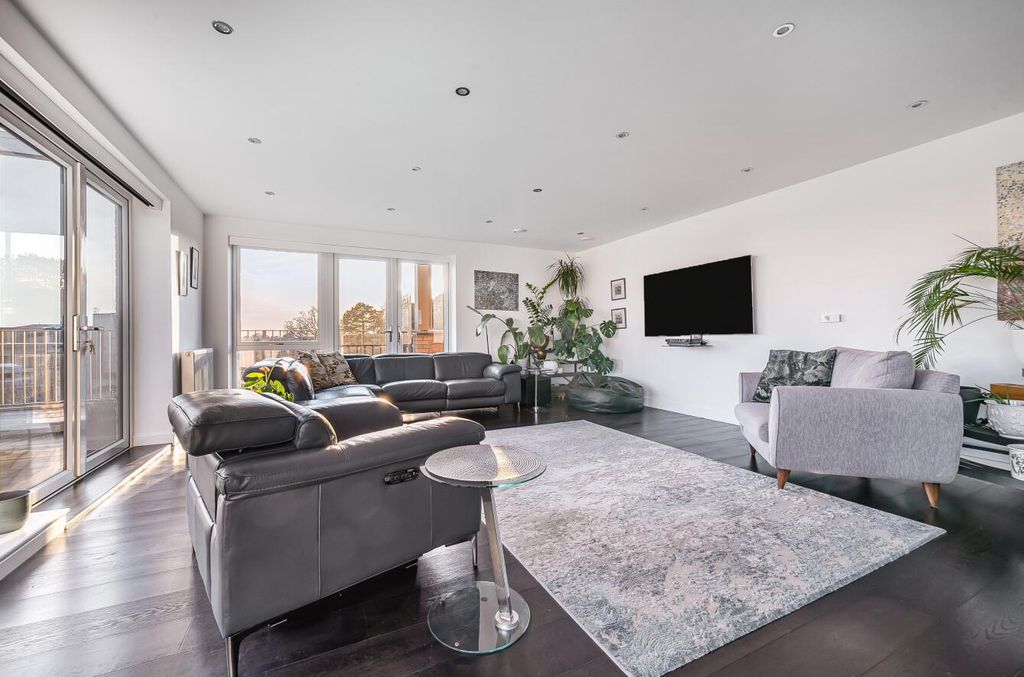 Additional image 15 of 2 bed flat for saleHenry Darlot Drive, London NW7