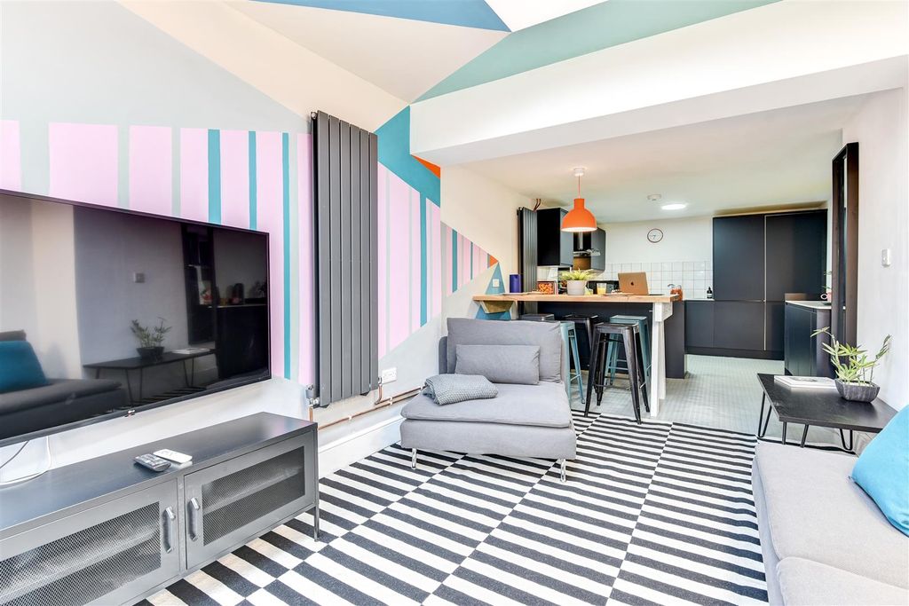 Additional image 3 of 6 bed semi-detached house for saleQueens Road, Beeston, Nottingham NG9