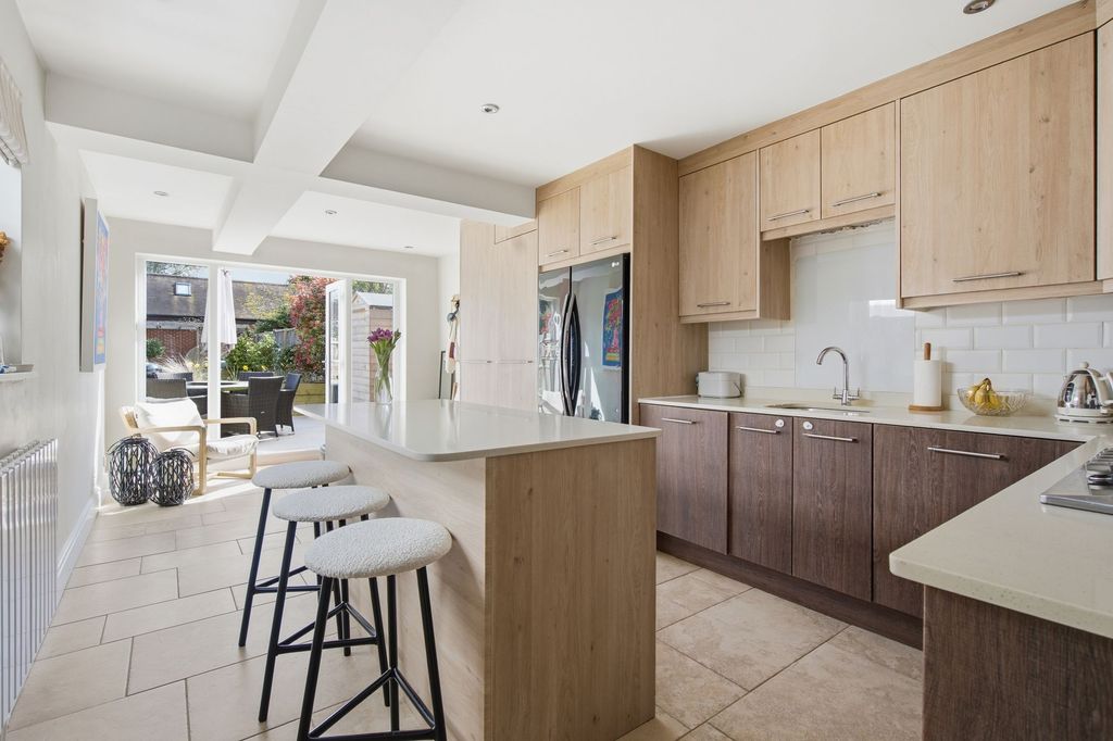 Additional image 2 of 3 bed semi-detached house to rentNew Road, Ascot SL5