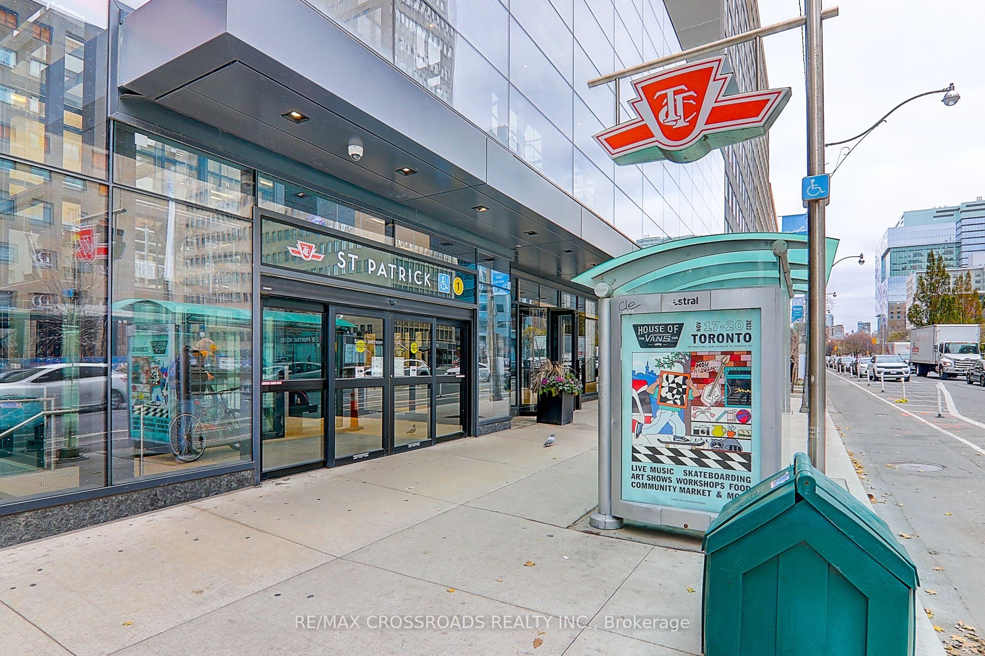 Additional image 3 of 4310-488 University Avenue, Toronto, ON, M5G 0C1