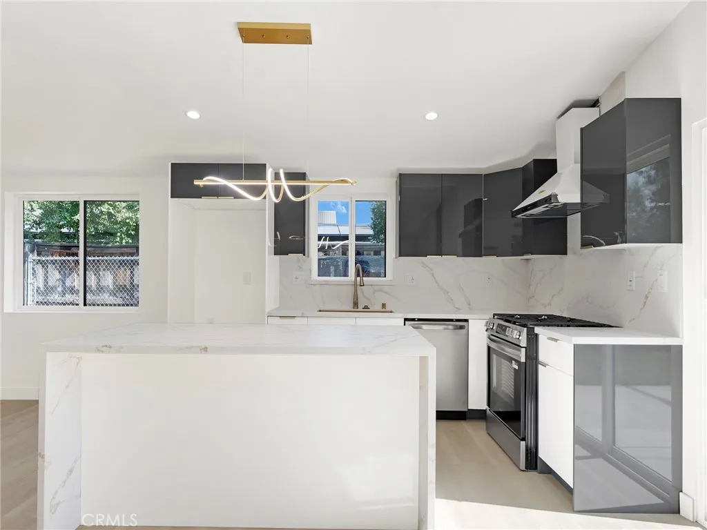 Additional image 29 of 20528 Hamlin Street, Winnetka, CA 91306