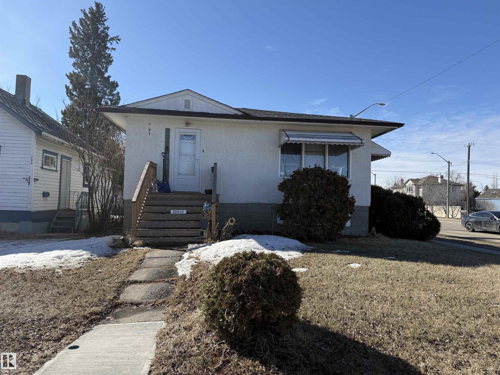 10849 73 AV NW